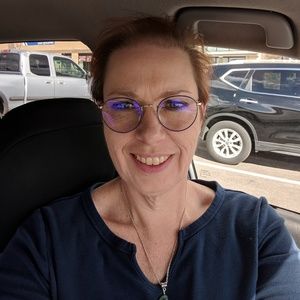 Meet your Posher, Pamela